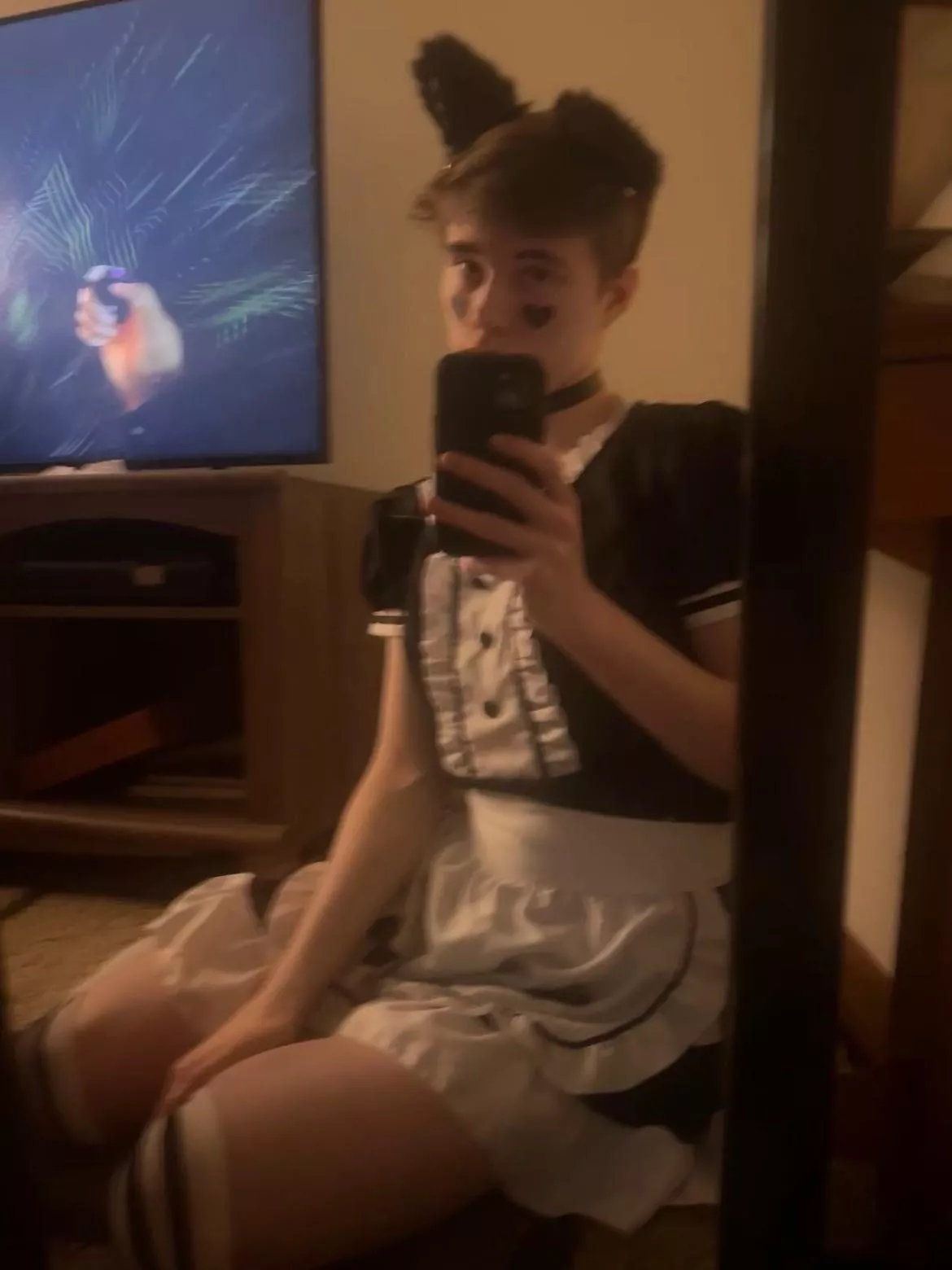 it’s late out, i wonder who could wake me up