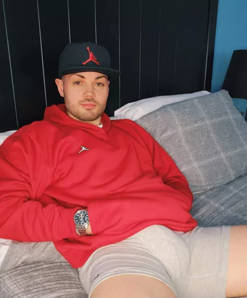 Let's do what best mates get up to😈