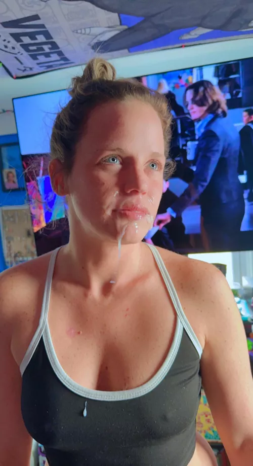 Looking for volunteers to lick up all of this monster cock cum