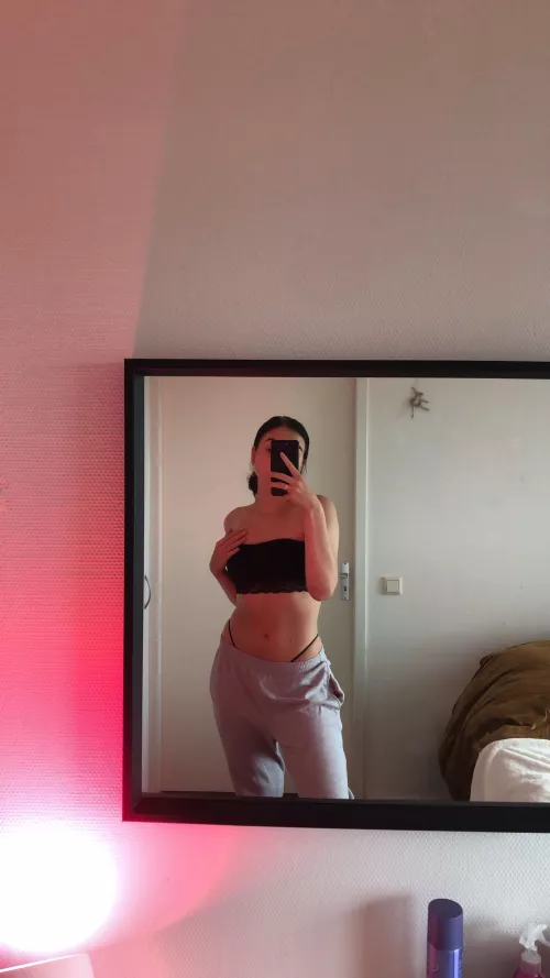 Mirror, mirror, who's got the best selfie? This girl right here