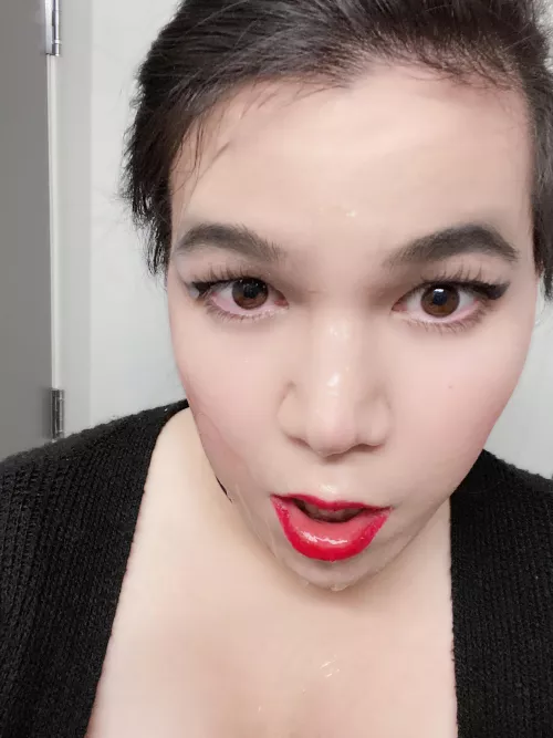 My reward for a job well done! I love being a cumslut!