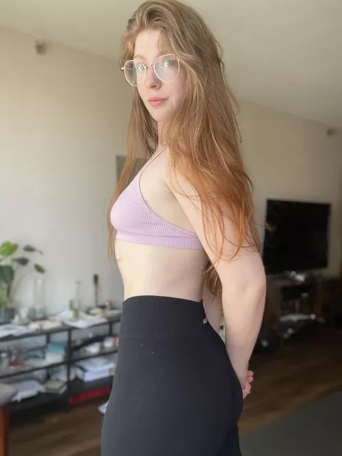 Personal trainer here! Love seeing all the gorgeous fit women here. Hopefully I’m welcome too!