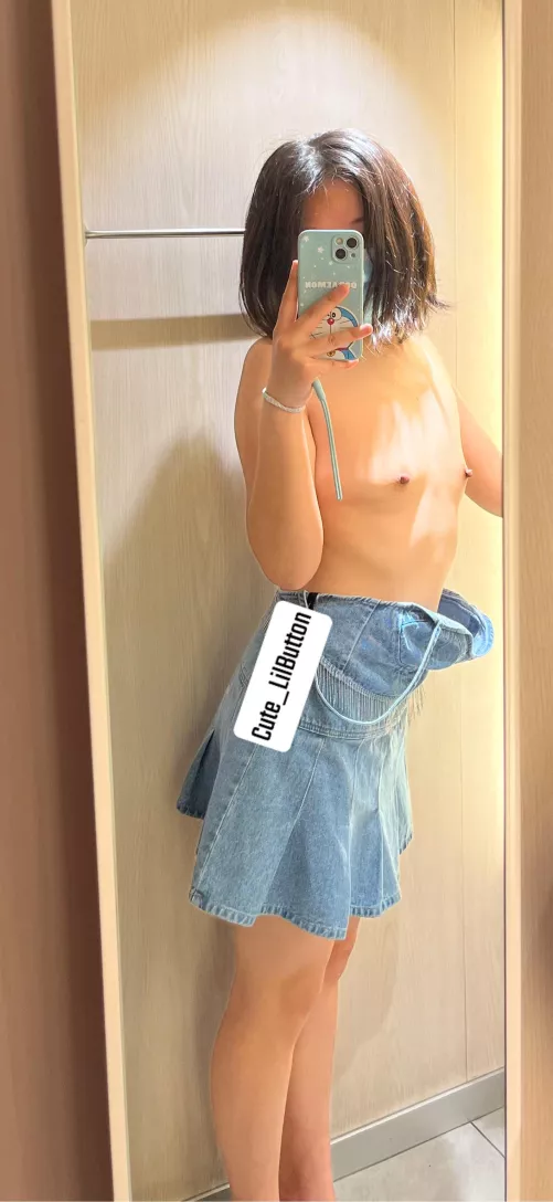 Quick Selfie Before I’m Caught 🤭😂