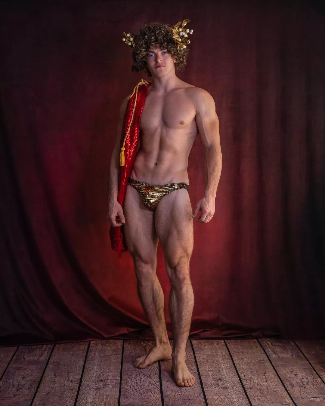 Sculptor showing his sculpture 25 (m)