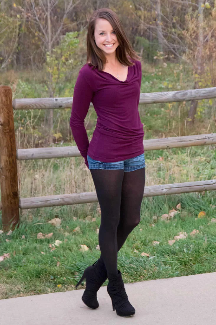 Short and black tights