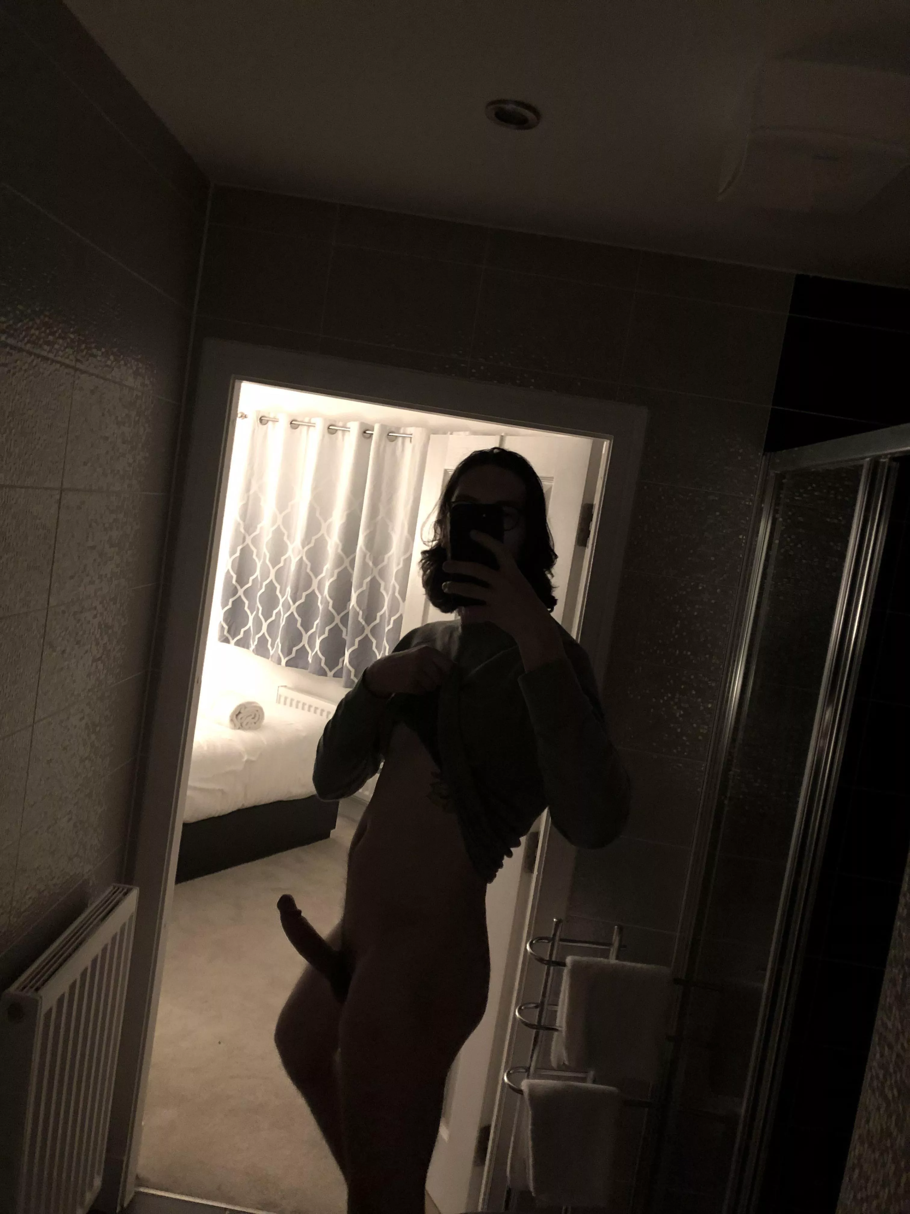 Show Me Your Curved Dick :)