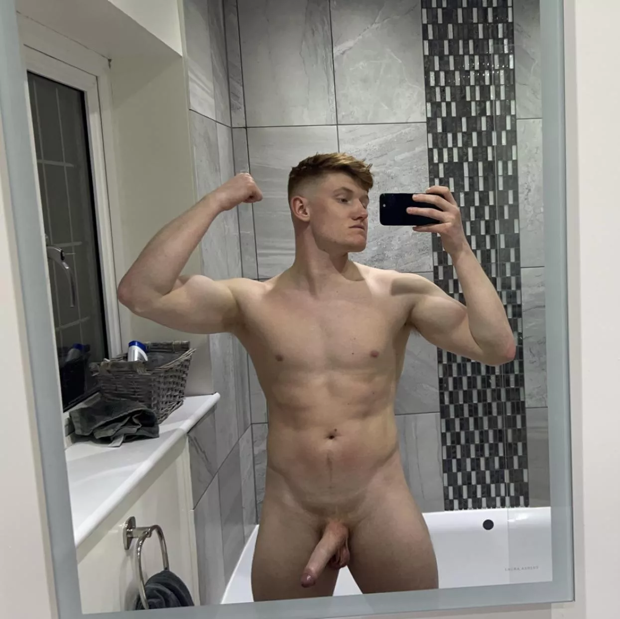 Softy British rugby stud 😈