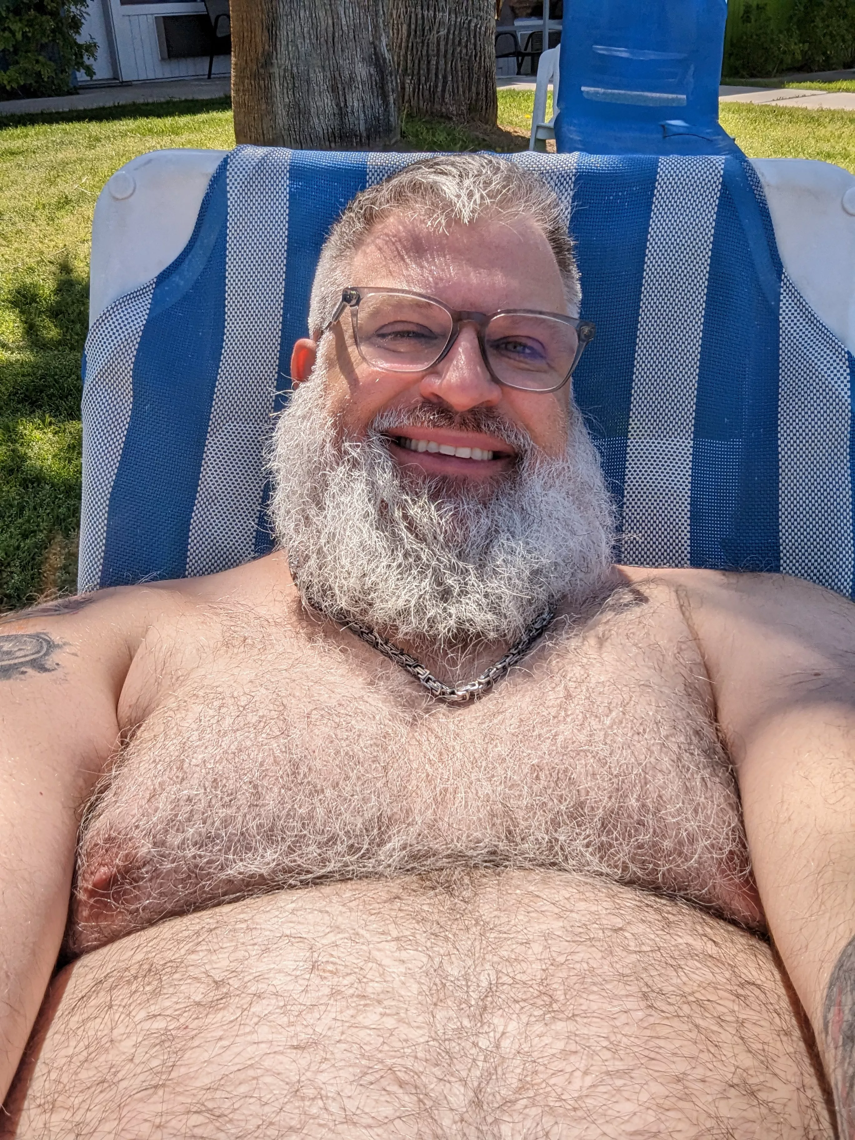 Some nice thick chest hair for you to run your fingers through