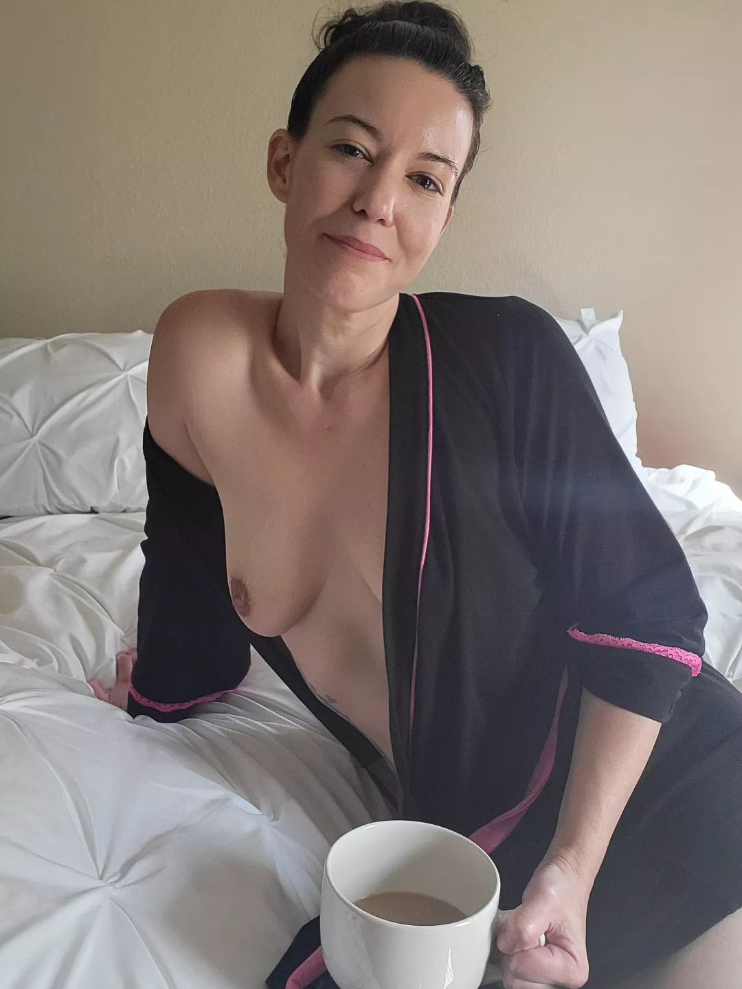 Stay home from work and have breakfast in bed with me