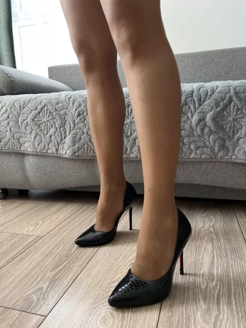 These heels look gorgeous on my feet