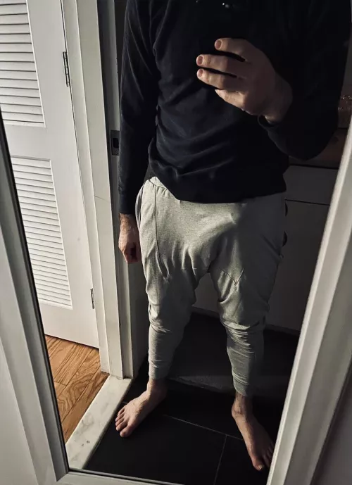 This isn’t an Alo Yoga ad, but it could be