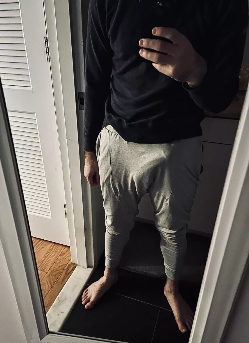 This isn’t an Alo Yoga ad, but it could be