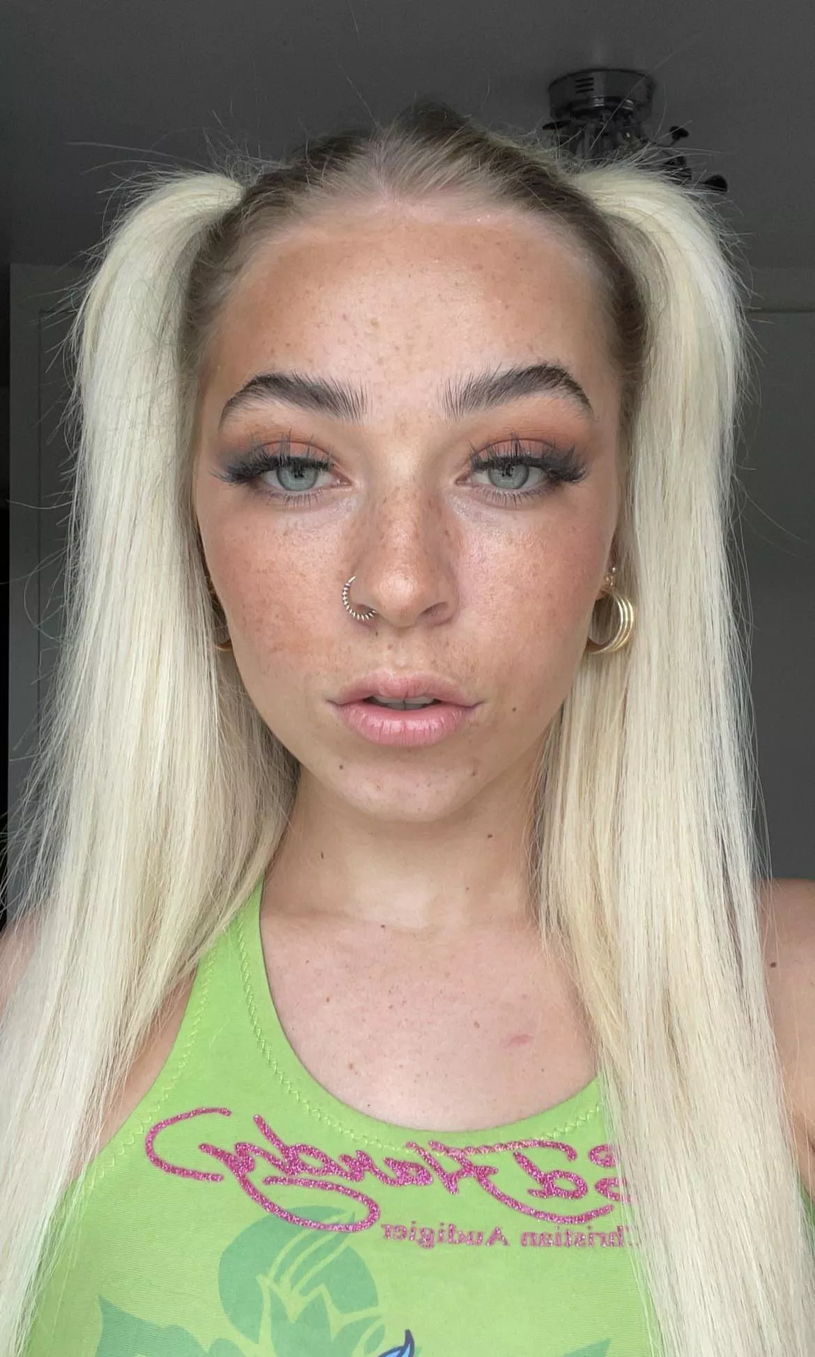 would u face fuck lily?