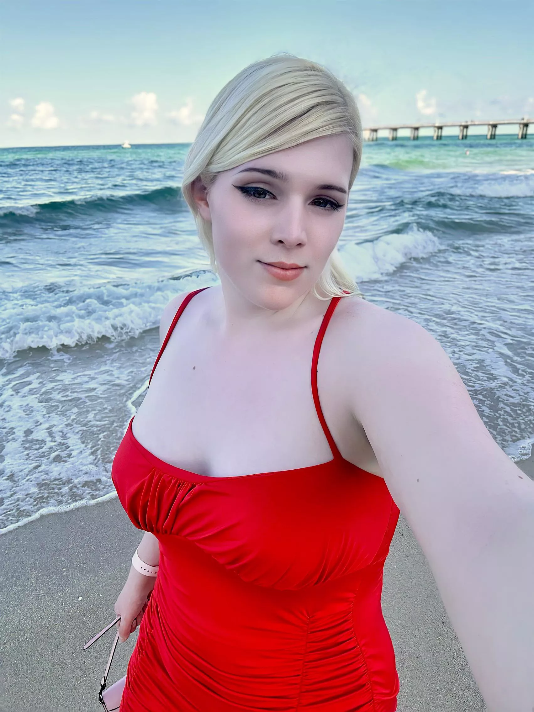 Would you join me for a walk on the beach? 💖