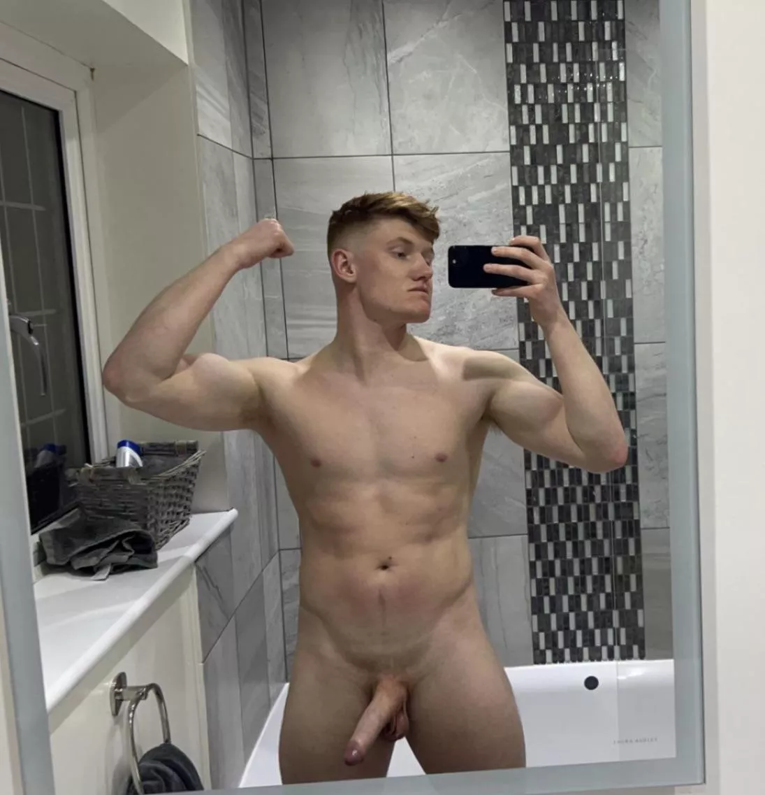 (21) Rugby stud love older women ;)