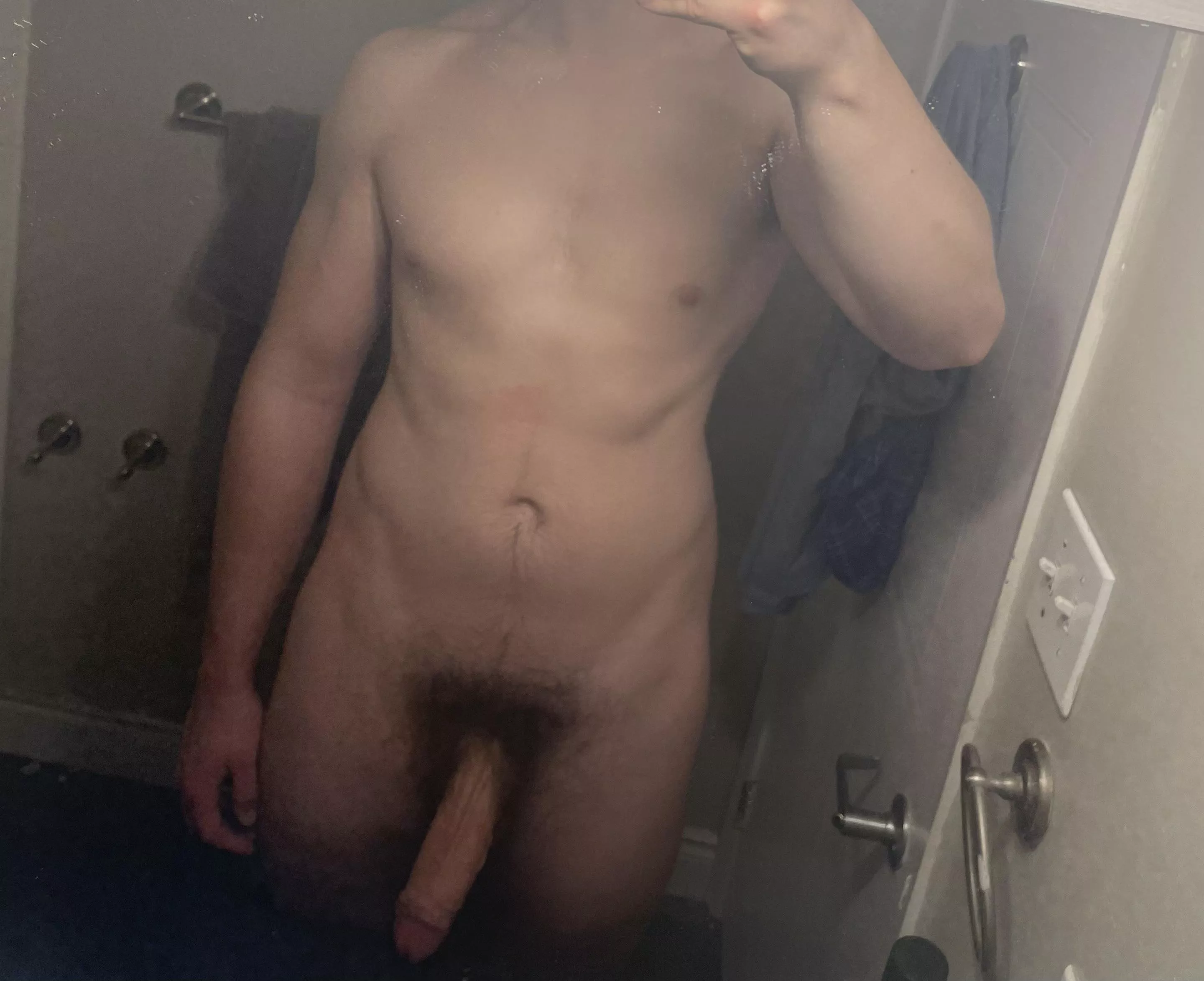 22 y/o 6’5