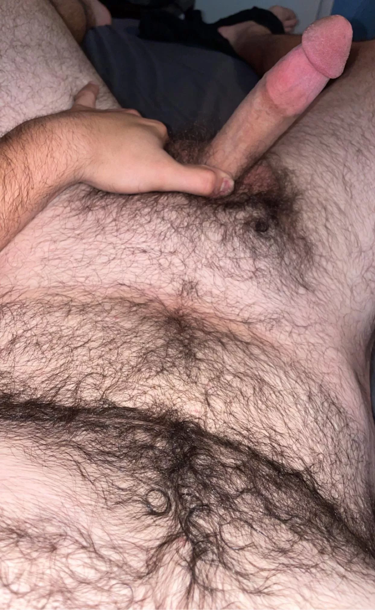 25 any smooth bottom boys need a hairy daddy? sc:Lucascolby2022