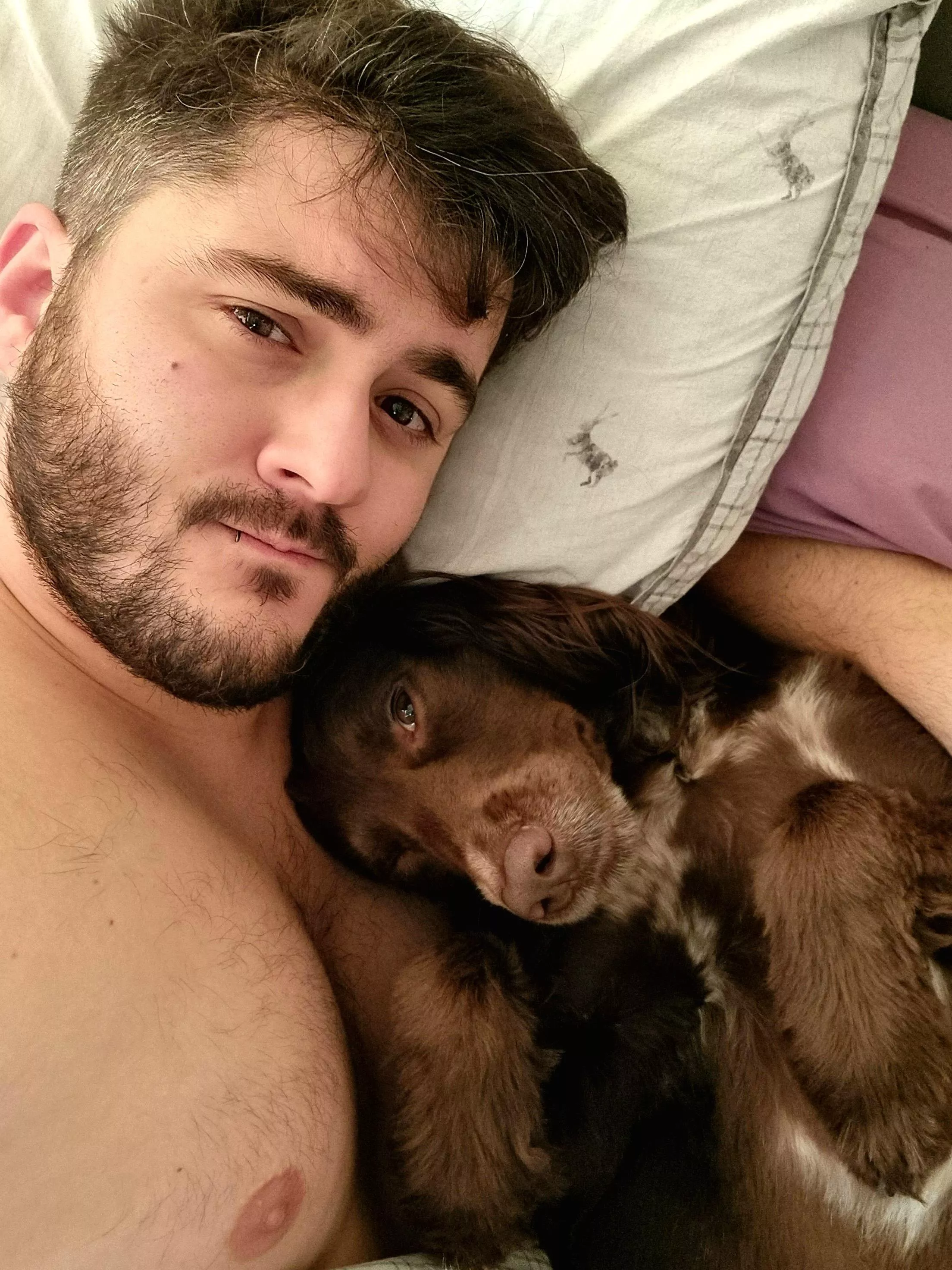 32 M UK - love to make some gaymer friends!