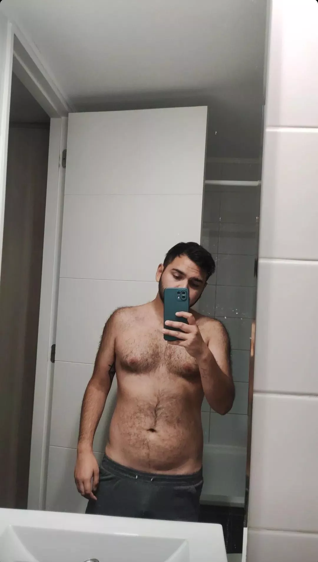 anyone playing Fallout 76? 😸