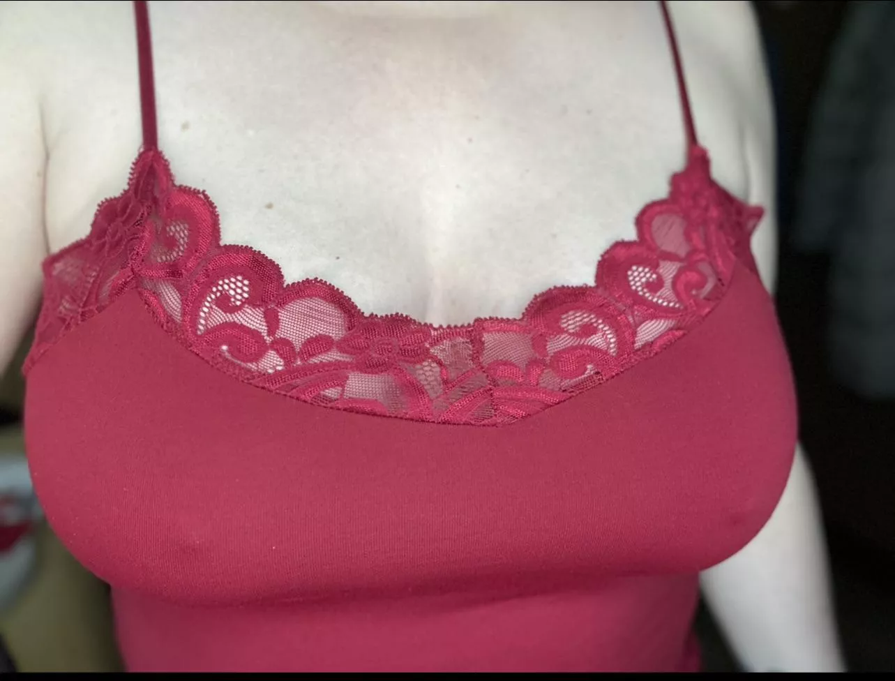 Cami holdin in the ladies