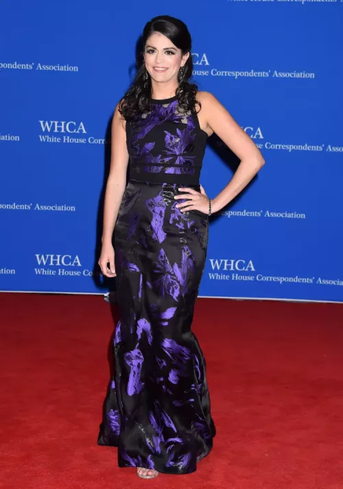 Cecily Strong