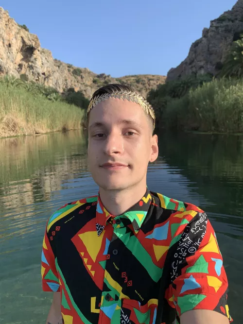 Come rule the world with me