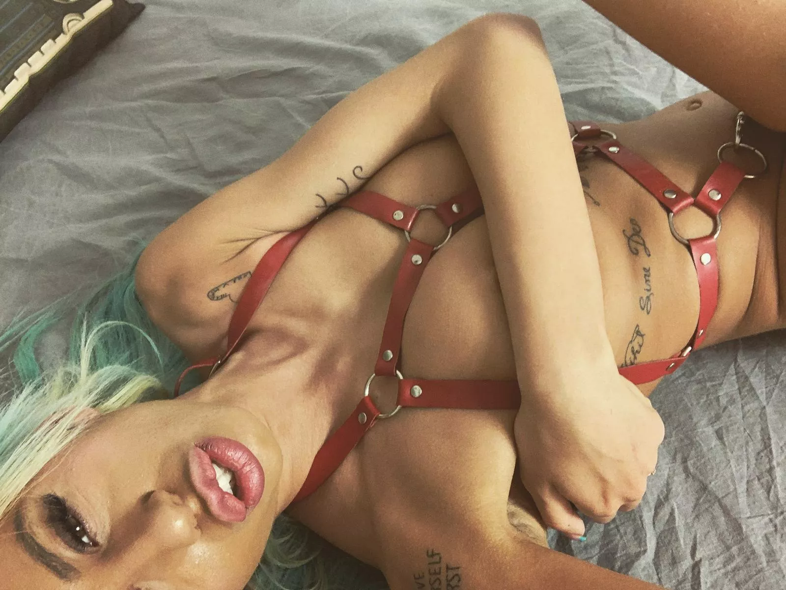 Daddy, I want you in my bed right now ! Free