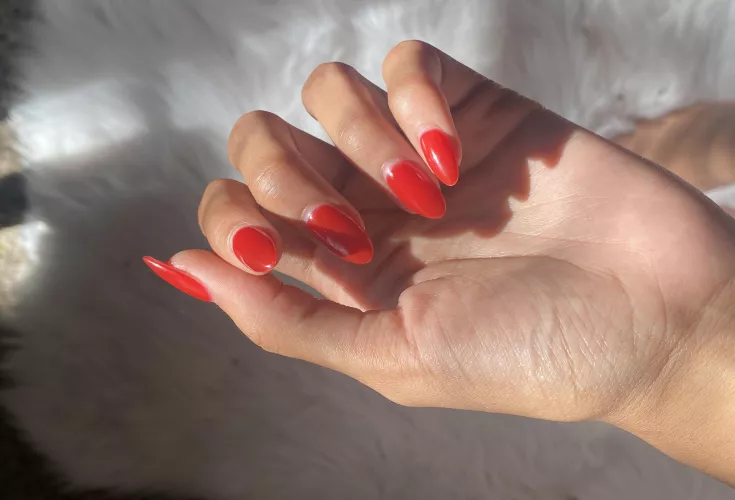 Do red nails turn you on?
