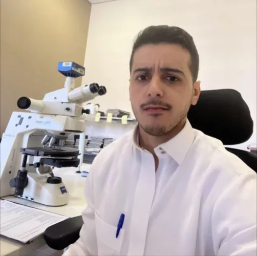 Do u like a nerdy pathologist?