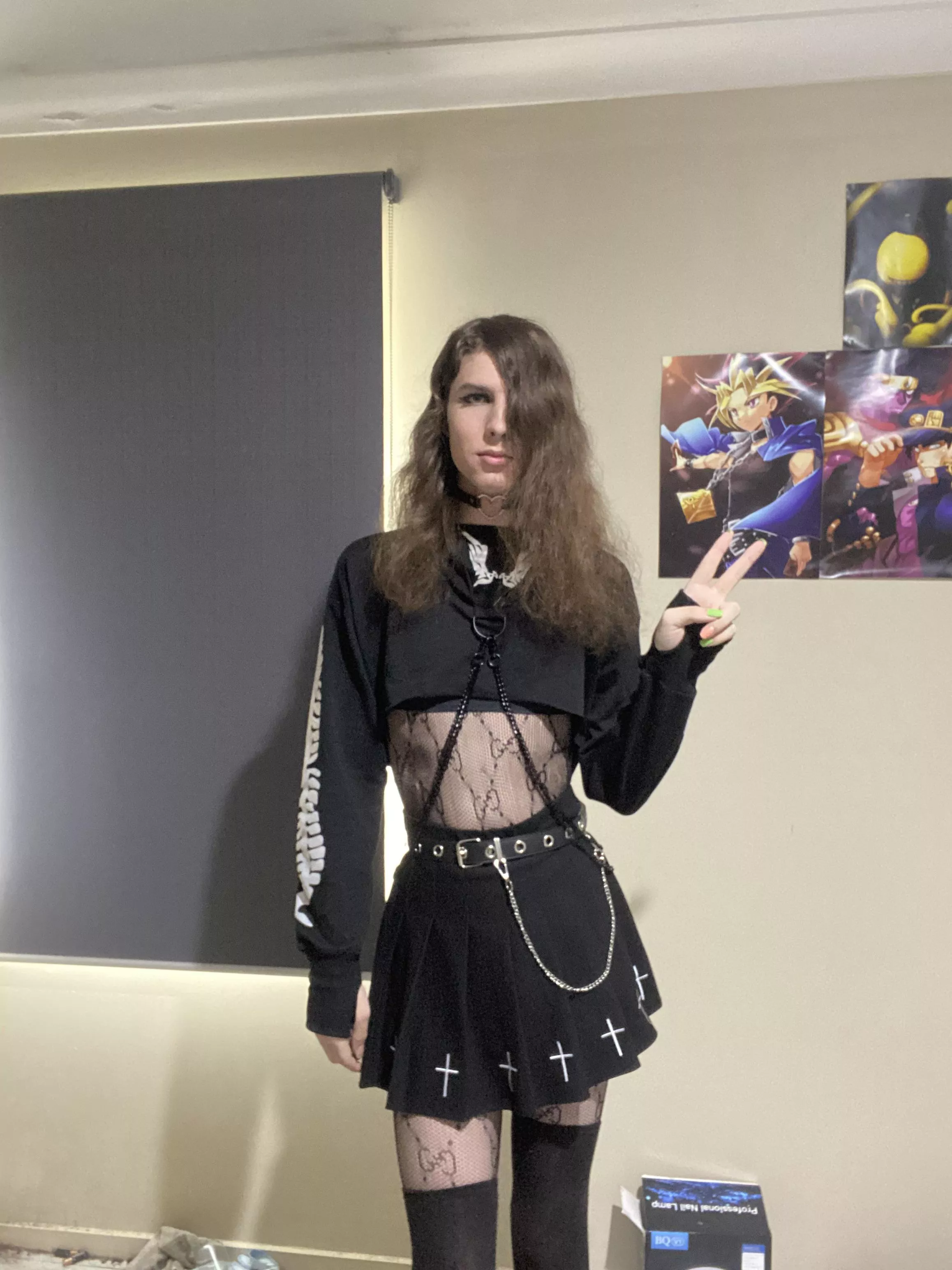 Do you like cute goth rock femboy 🖤🖤🖤