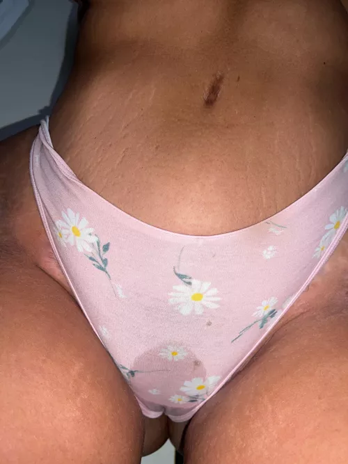 First post here😌 I’m Sienna and I was born with 2 clits so I get extra wet😉💦