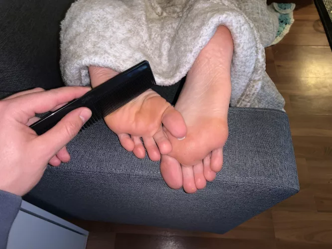 He obviously couldn’t resist my feet during my afternoon nap 😍😉