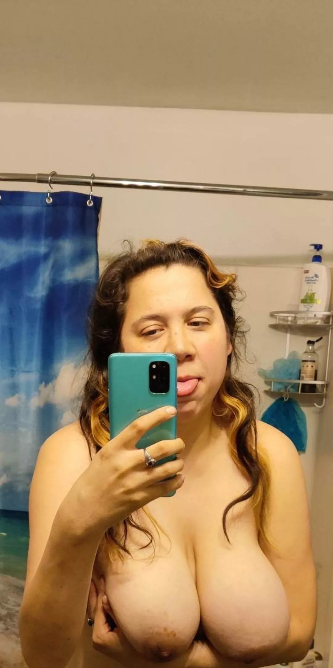 Hey 🥰🥰🥰 31F, Sacramento, wanting a super hung daddy or 2 to absolutely destroy my holes while my boyfriend's at work and basically just fuck me til he comes home. Hahahaha.