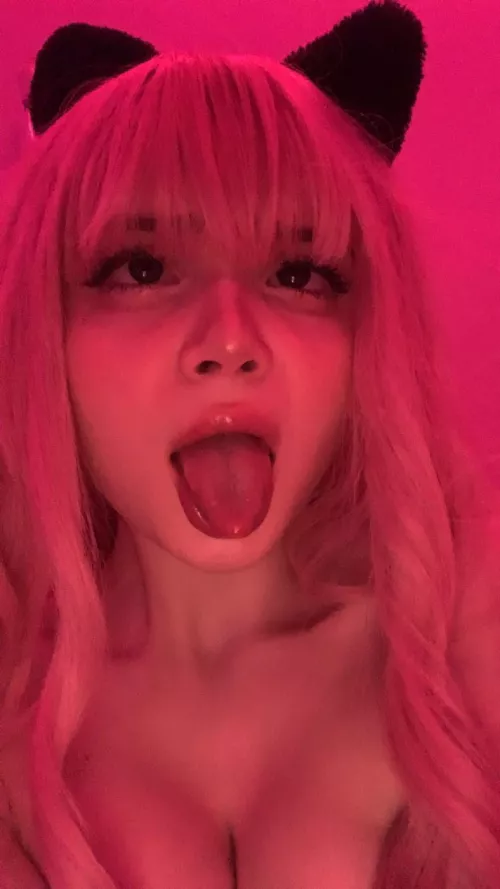 How do you rate this catgirl’s ahegao?