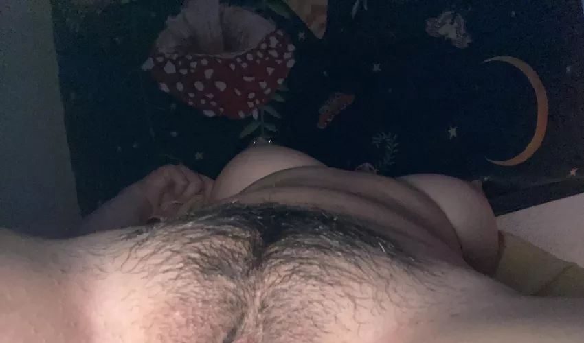 I wanna get crazy and grind this Filipina bush on ya;)