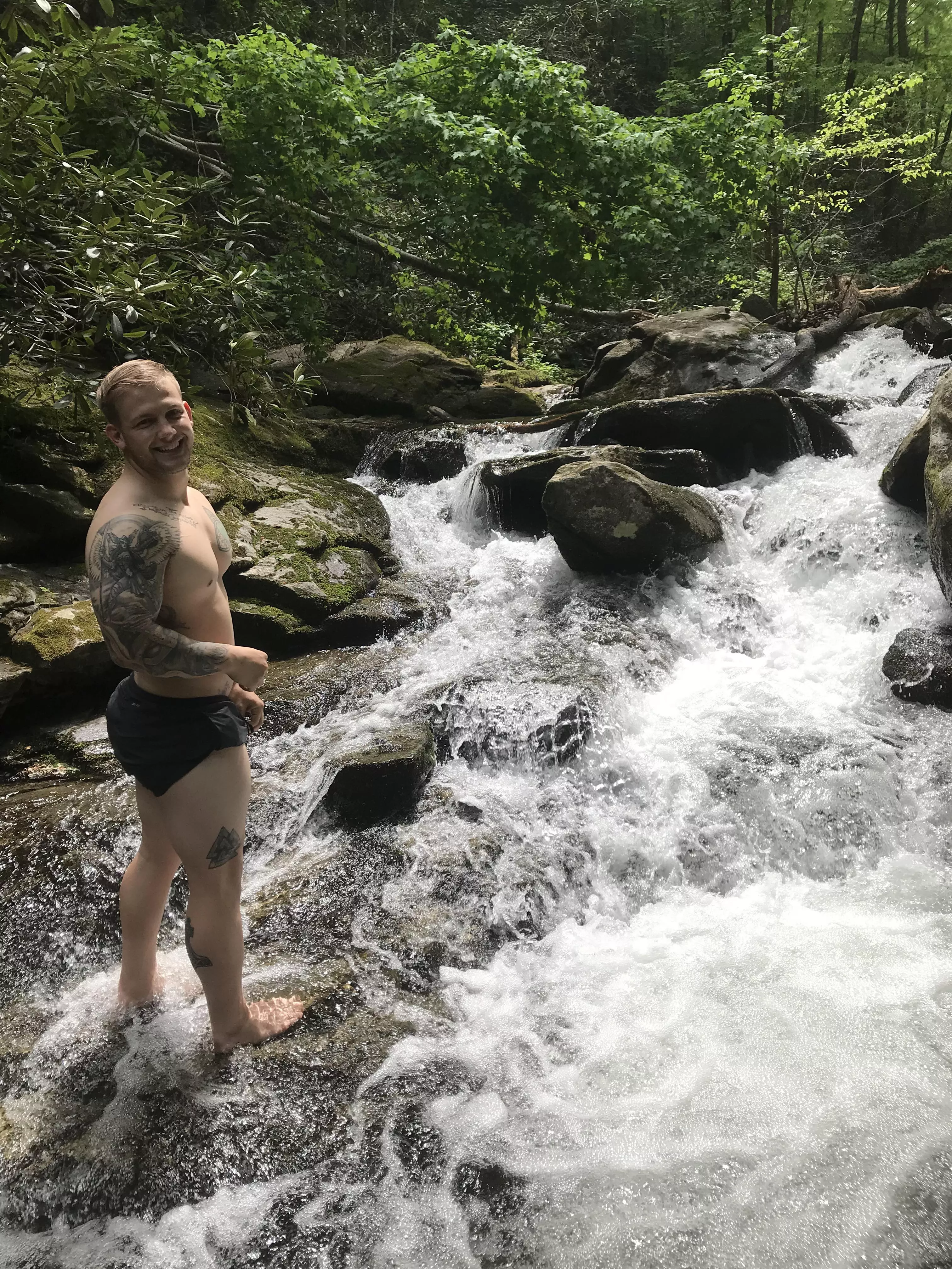 It doesn’t have to be all dick pics boyz 😉