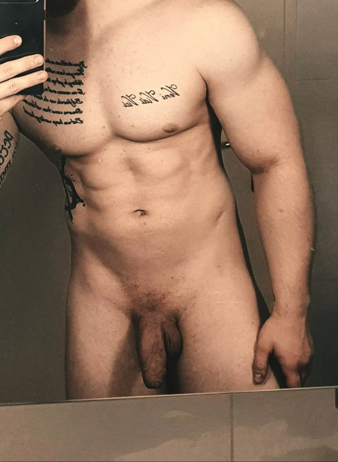 Just an after gym selfie (M)