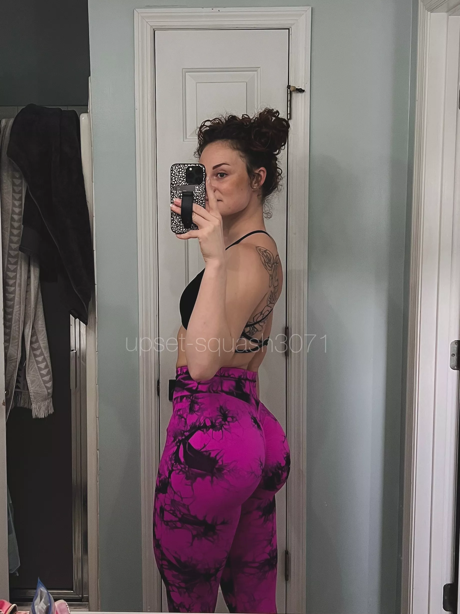 love how these hug my booty