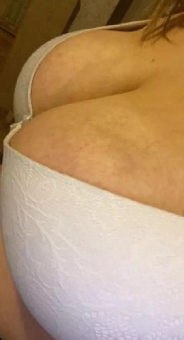 My girlfriend 😈🤤