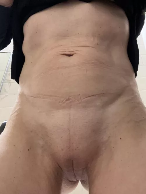 Never been more bored at work ... So took this for you all so I can think about you looking at it!