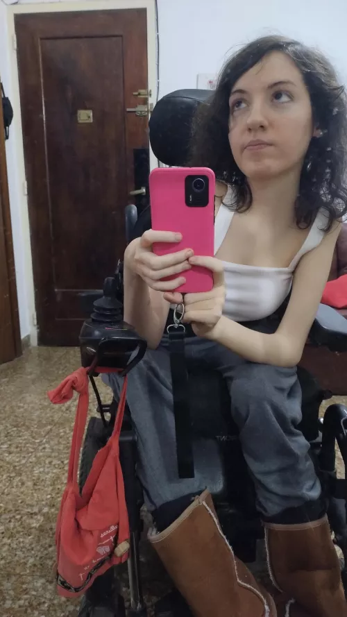 No bra no care ☺️👌