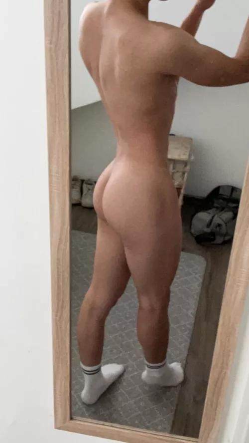 quads or ass? 🐰