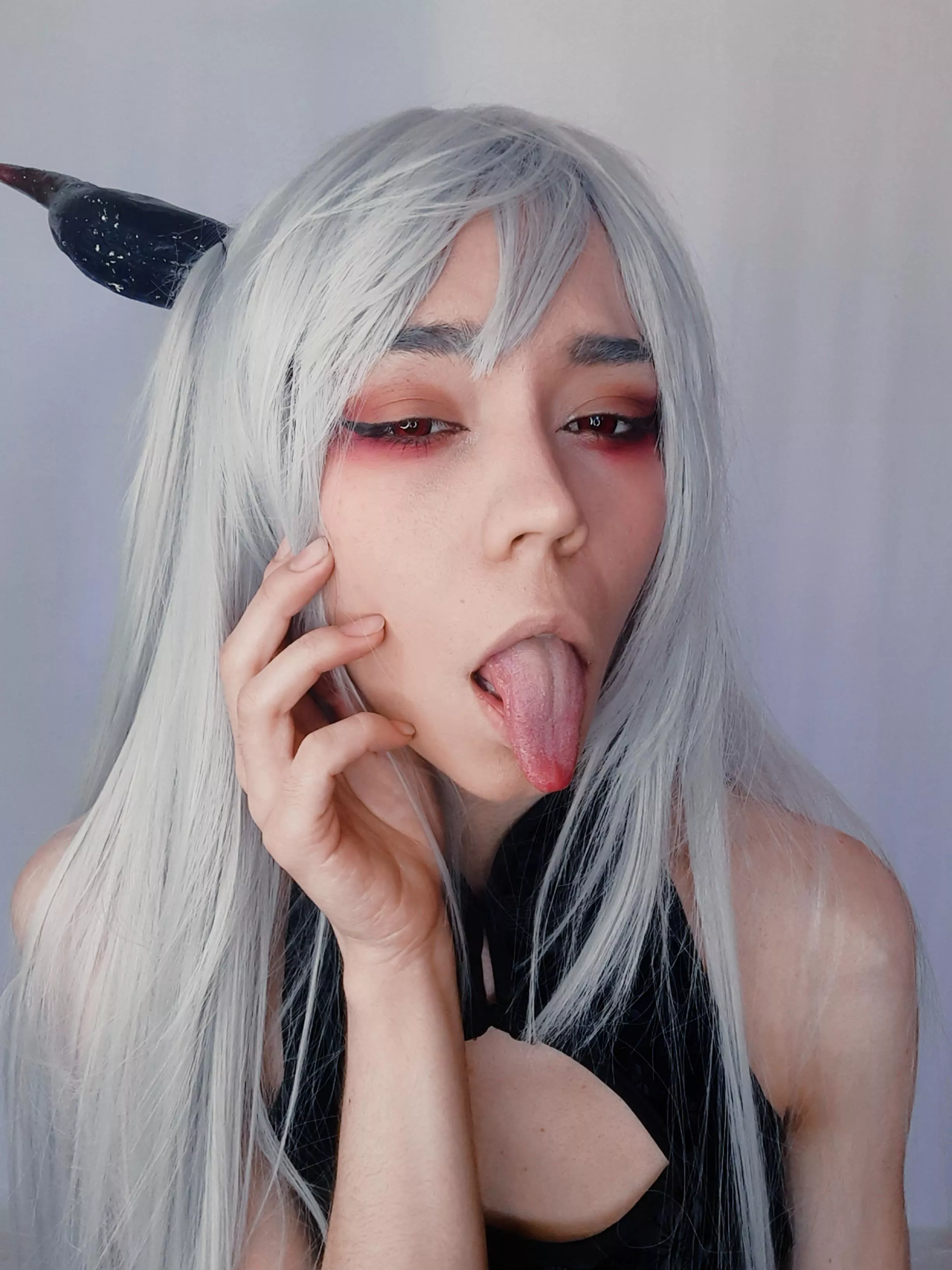 Succubus tongue feels so good