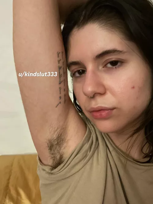 The curtains definitely match the drapes💈💇🏻‍♀️