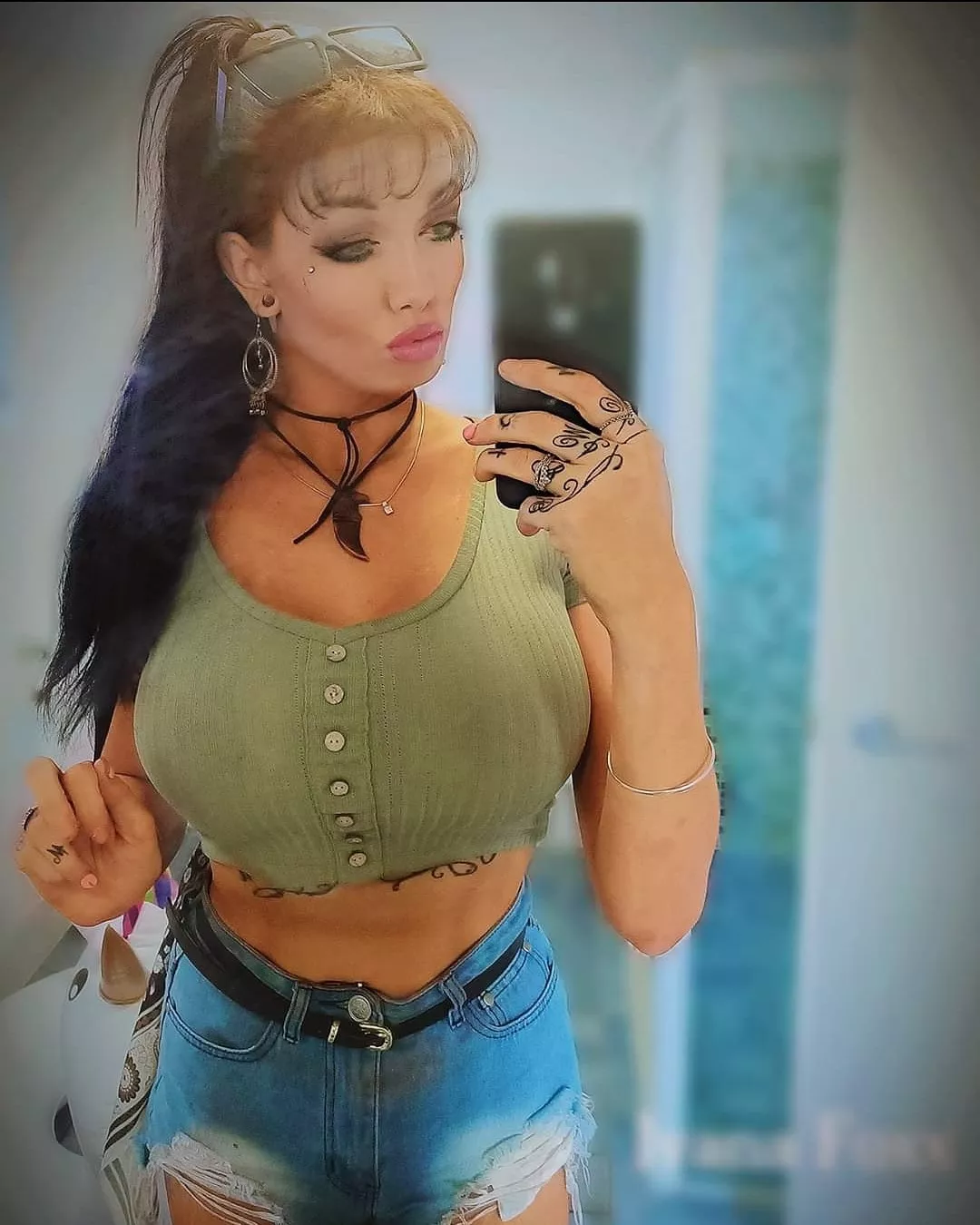 The running-an-errand look