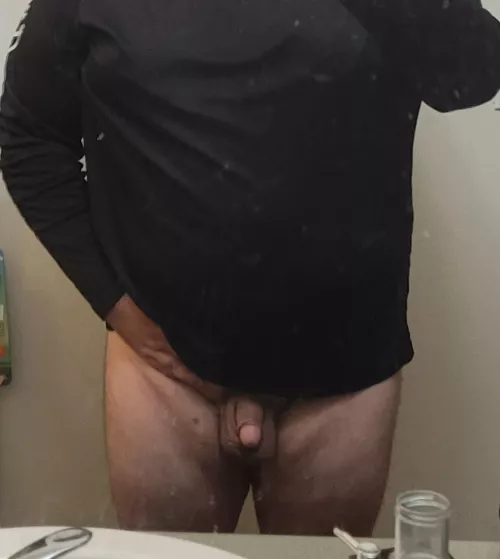 To wear or not to wear pants today 🤔