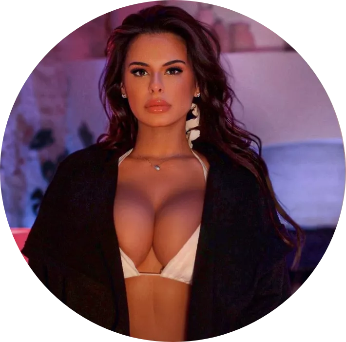 What a goddess ... pure perfection!!! 🥰