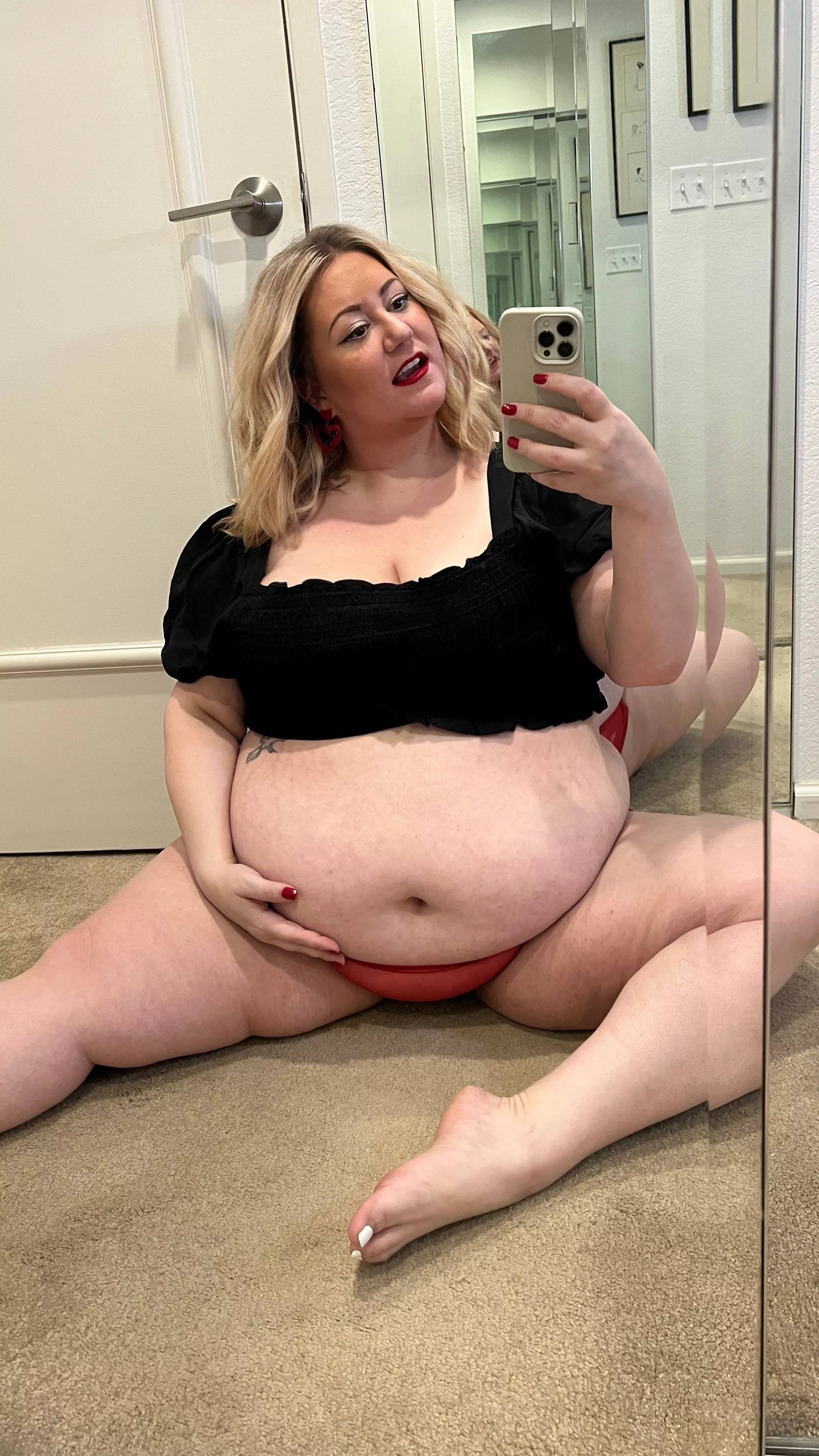 Where would you kiss first?