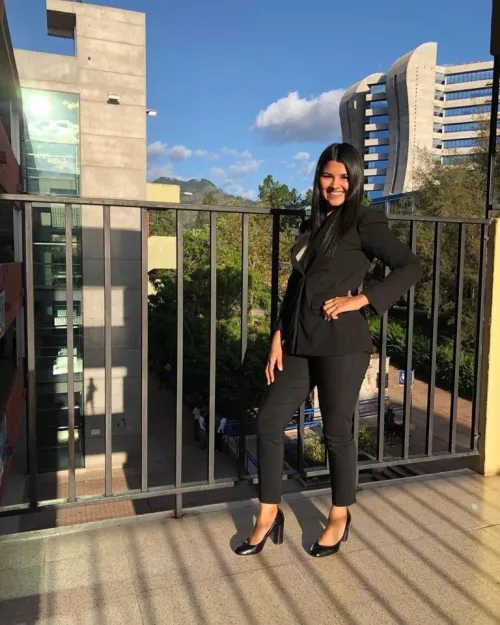 Wife doesn’t think anyone will like her so I made a bet anyone who does gets her nudes