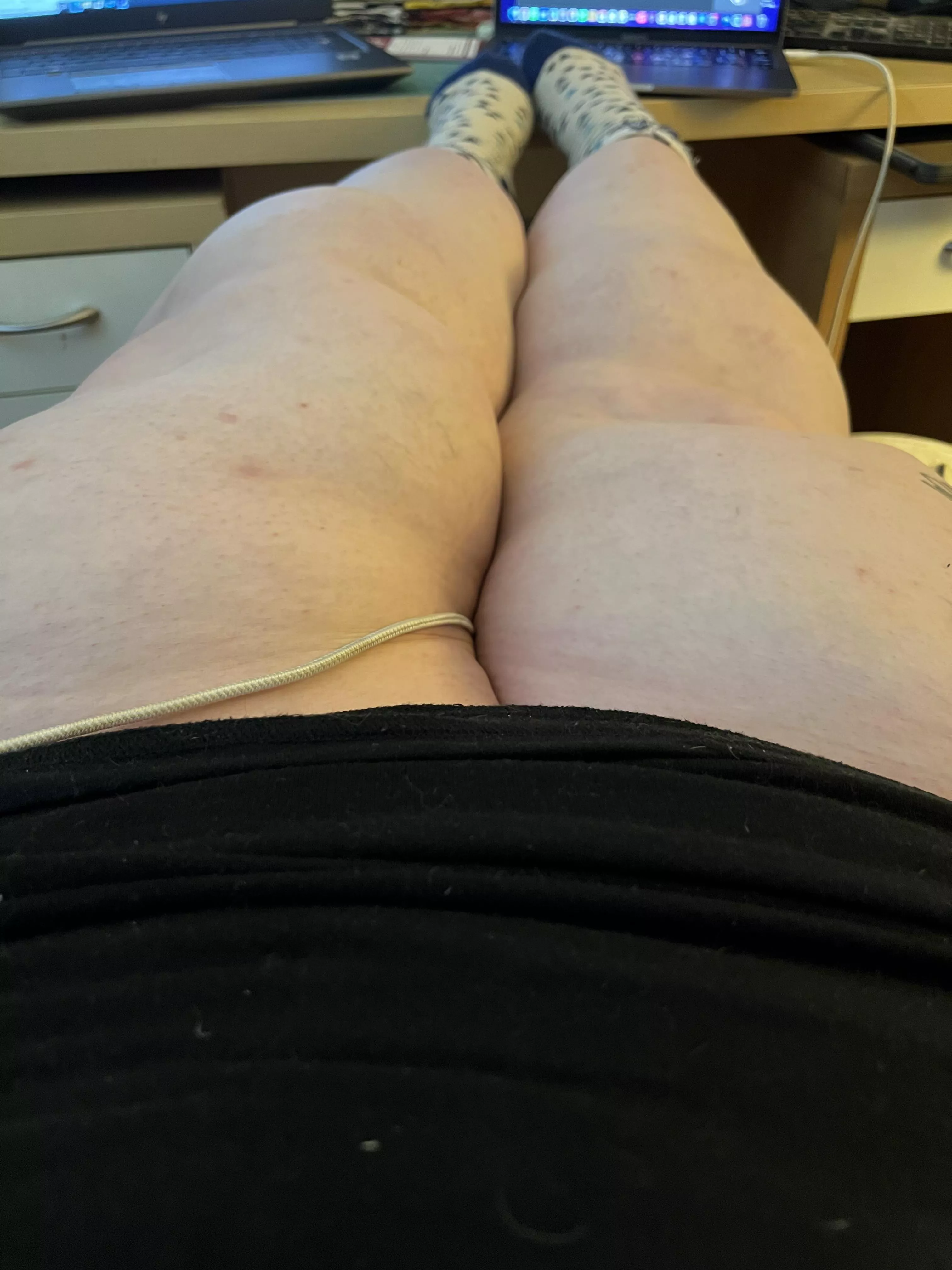 Would love some attention rn 🫣